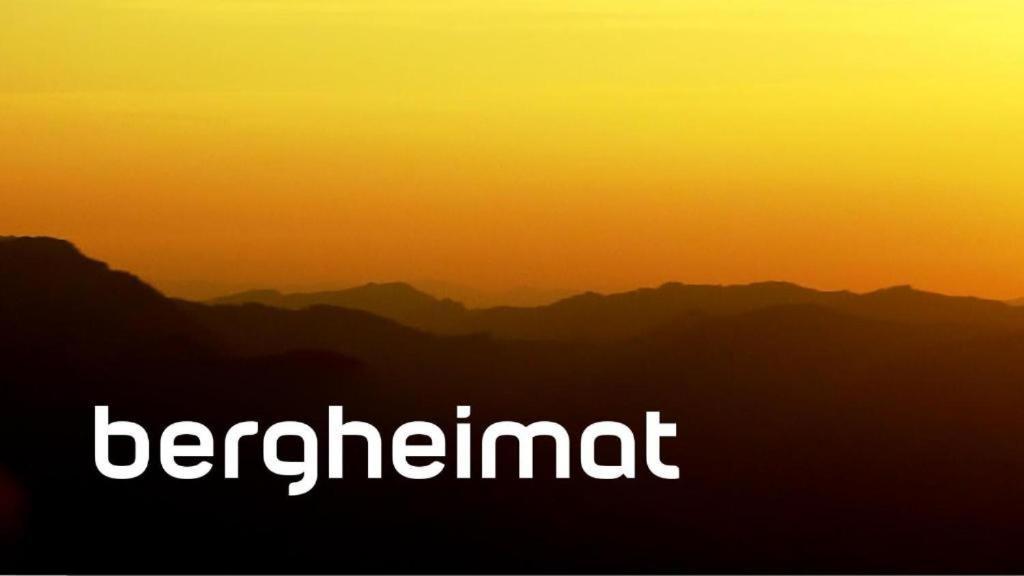 Bed And Breakfast - Die Aelplersuit Fuer Backpackers Im Berghuesli Linthal Eksteriør billede